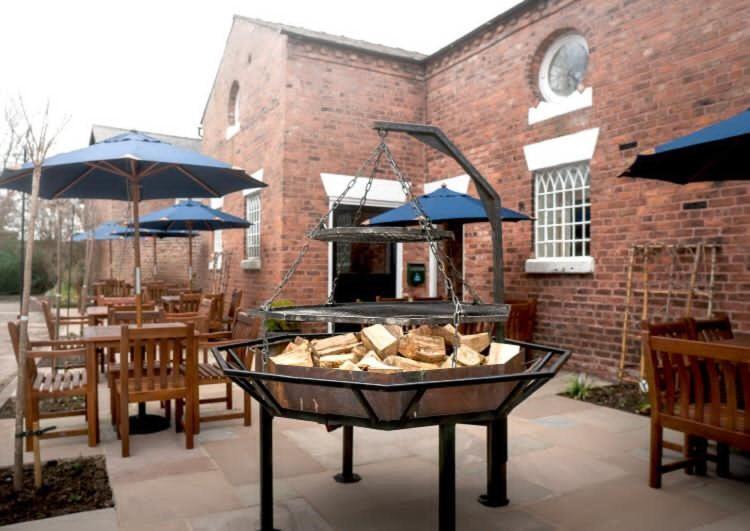 The Swan At Tarporley Hotell Exteriör bild