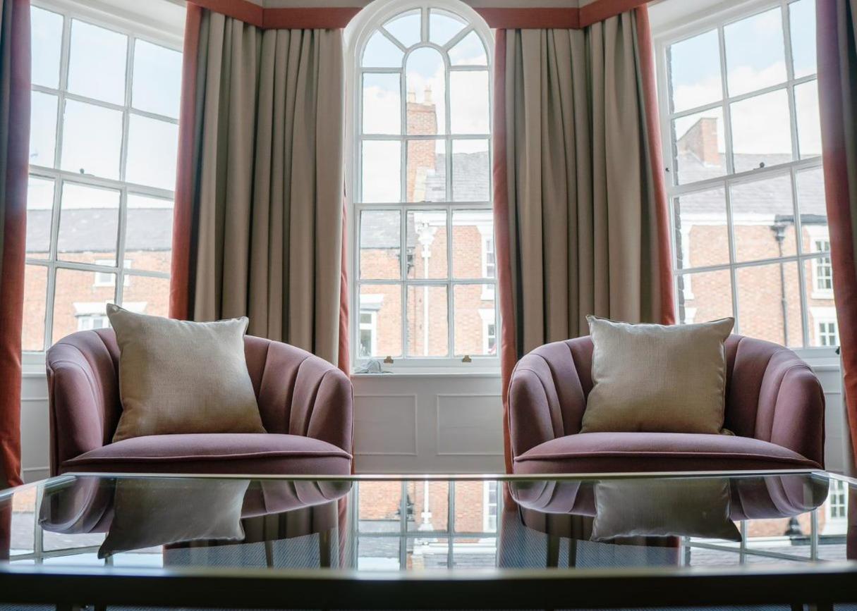 The Swan At Tarporley Hotell Exteriör bild