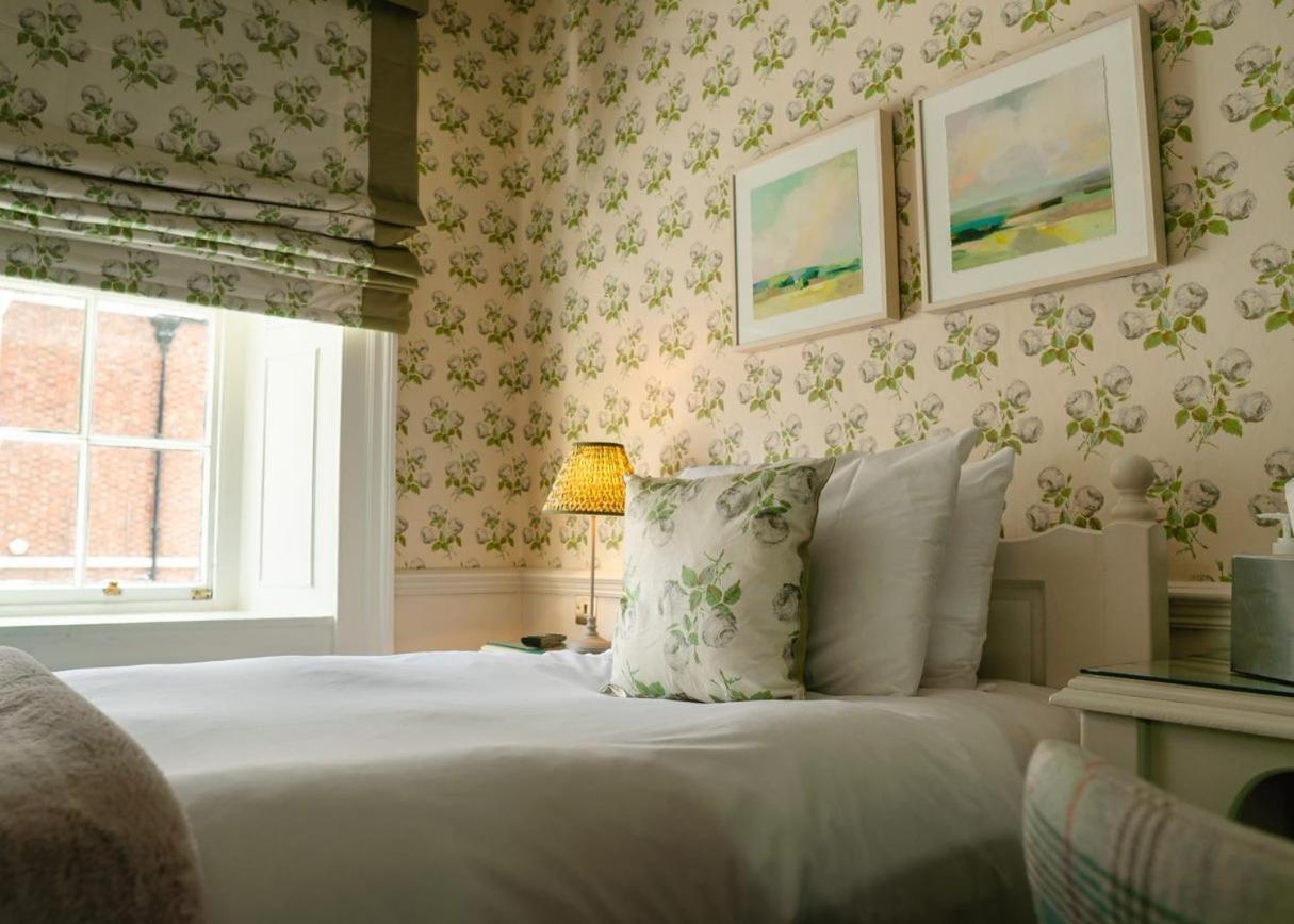 The Swan At Tarporley Hotell Exteriör bild
