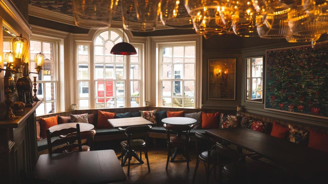 The Swan At Tarporley Hotell Exteriör bild