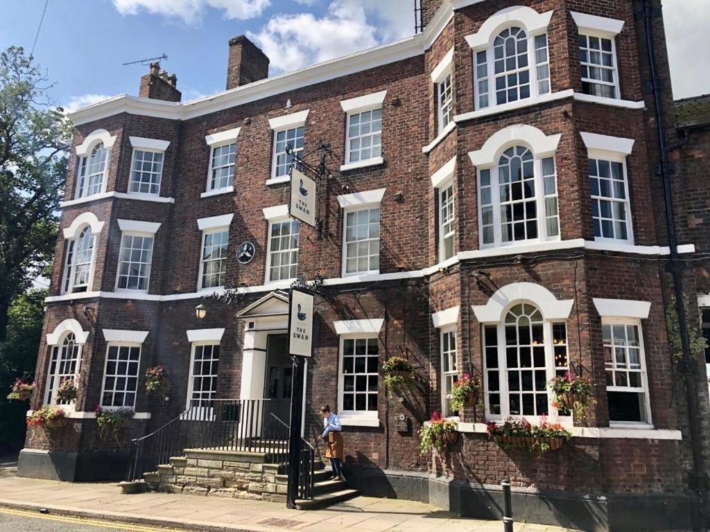 The Swan At Tarporley Hotell Exteriör bild